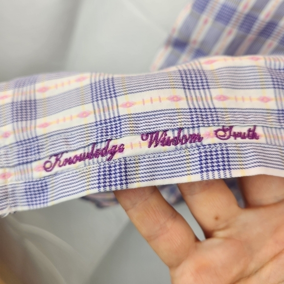 ROBERT Graham short sleeve shirt size M in EUC - Picture 8 of 9